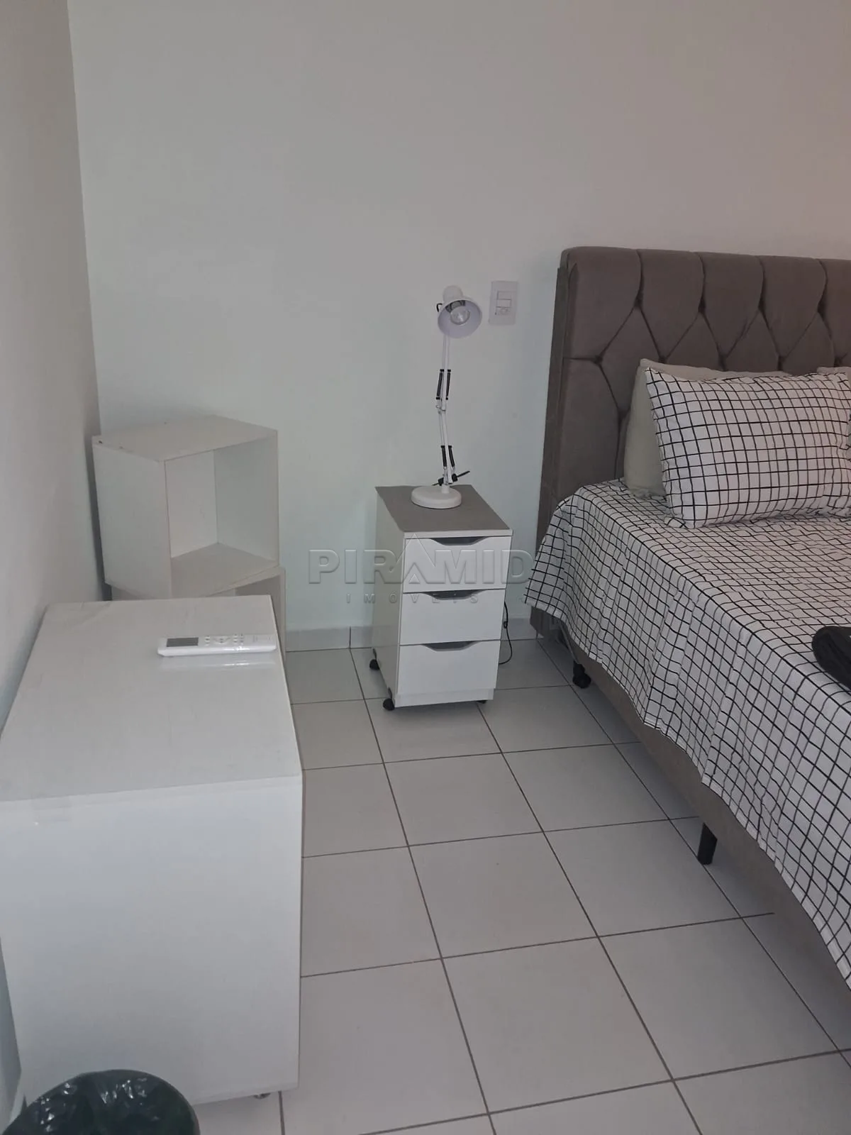 Alugar Apartamento / Padr&atilde;o em Ribeir&atilde;o Preto R$ 1.850,00 - Foto 3