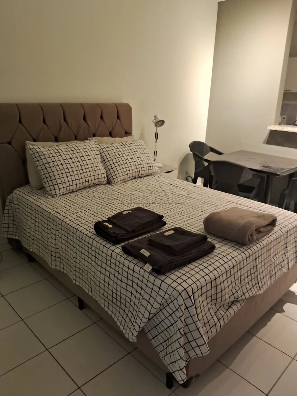 Alugar Apartamento / Padr&atilde;o em Ribeir&atilde;o Preto R$ 1.850,00 - Foto 4