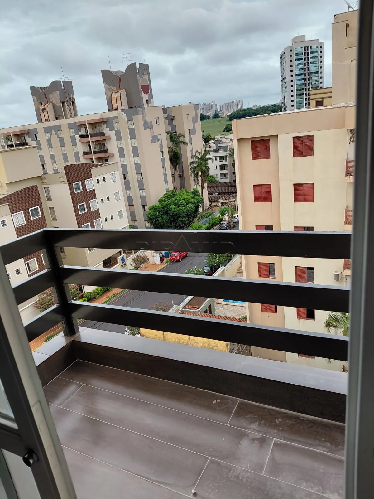 Comprar Apartamento / Padr&atilde;o em Ribeir&atilde;o Preto R$ 360.000,00 - Foto 3