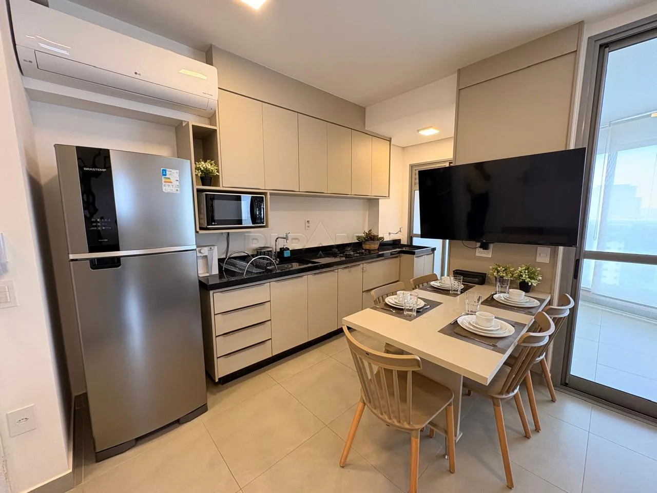 Alugar Apartamento / Padr&atilde;o em Ribeir&atilde;o Preto R$ 4.000,00 - Foto 3