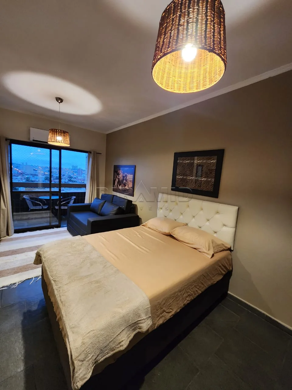 Alugar Apartamento / Kitchnet em Ribeir&atilde;o Preto R$ 1.650,00 - Foto 2