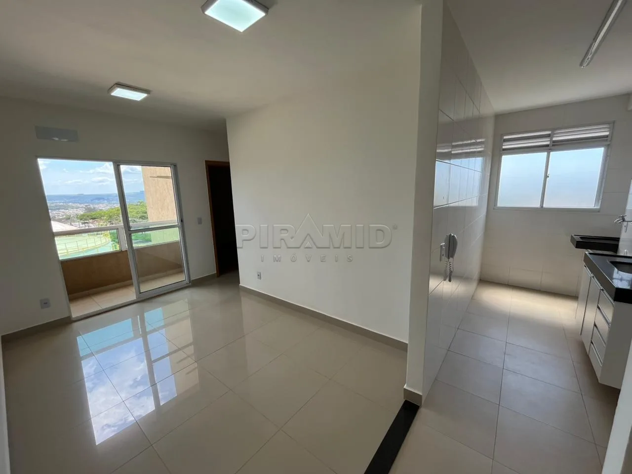 Alugar Apartamento / Padr&atilde;o em Ribeir&atilde;o Preto R$ 1.300,00 - Foto 1