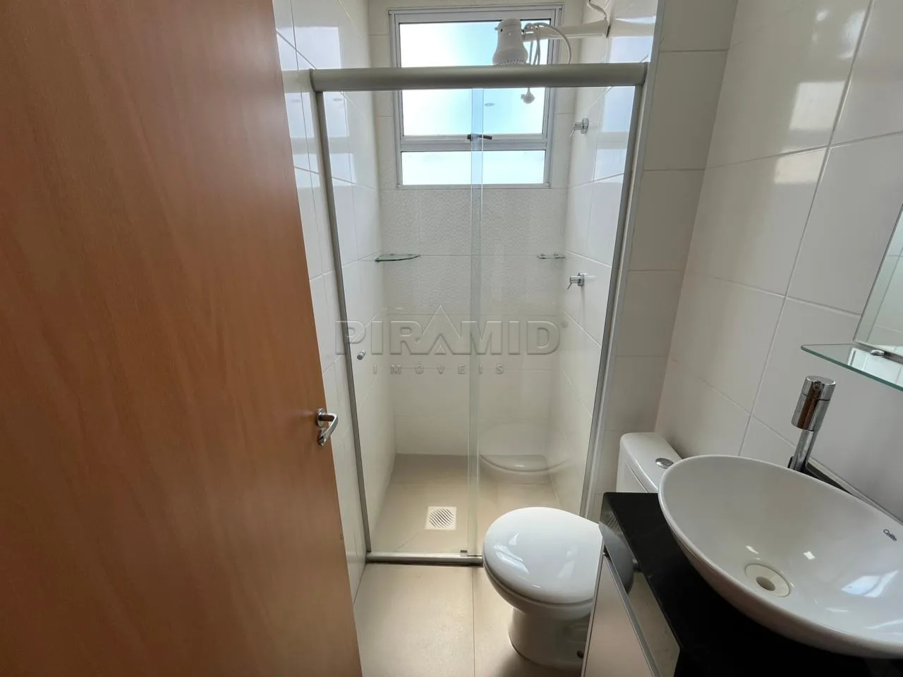 Alugar Apartamento / Padr&atilde;o em Ribeir&atilde;o Preto R$ 1.300,00 - Foto 17