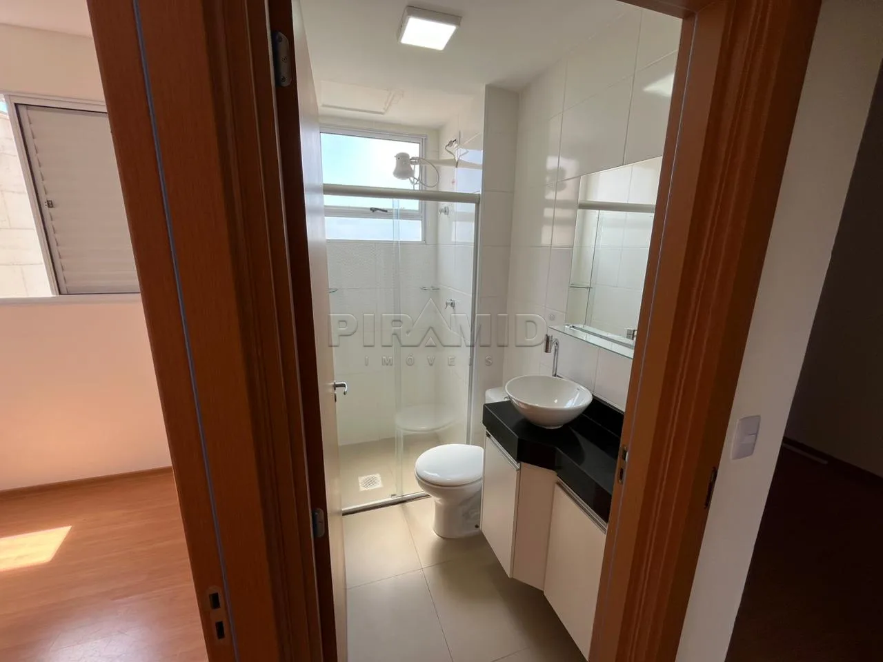 Alugar Apartamento / Padr&atilde;o em Ribeir&atilde;o Preto R$ 1.300,00 - Foto 15