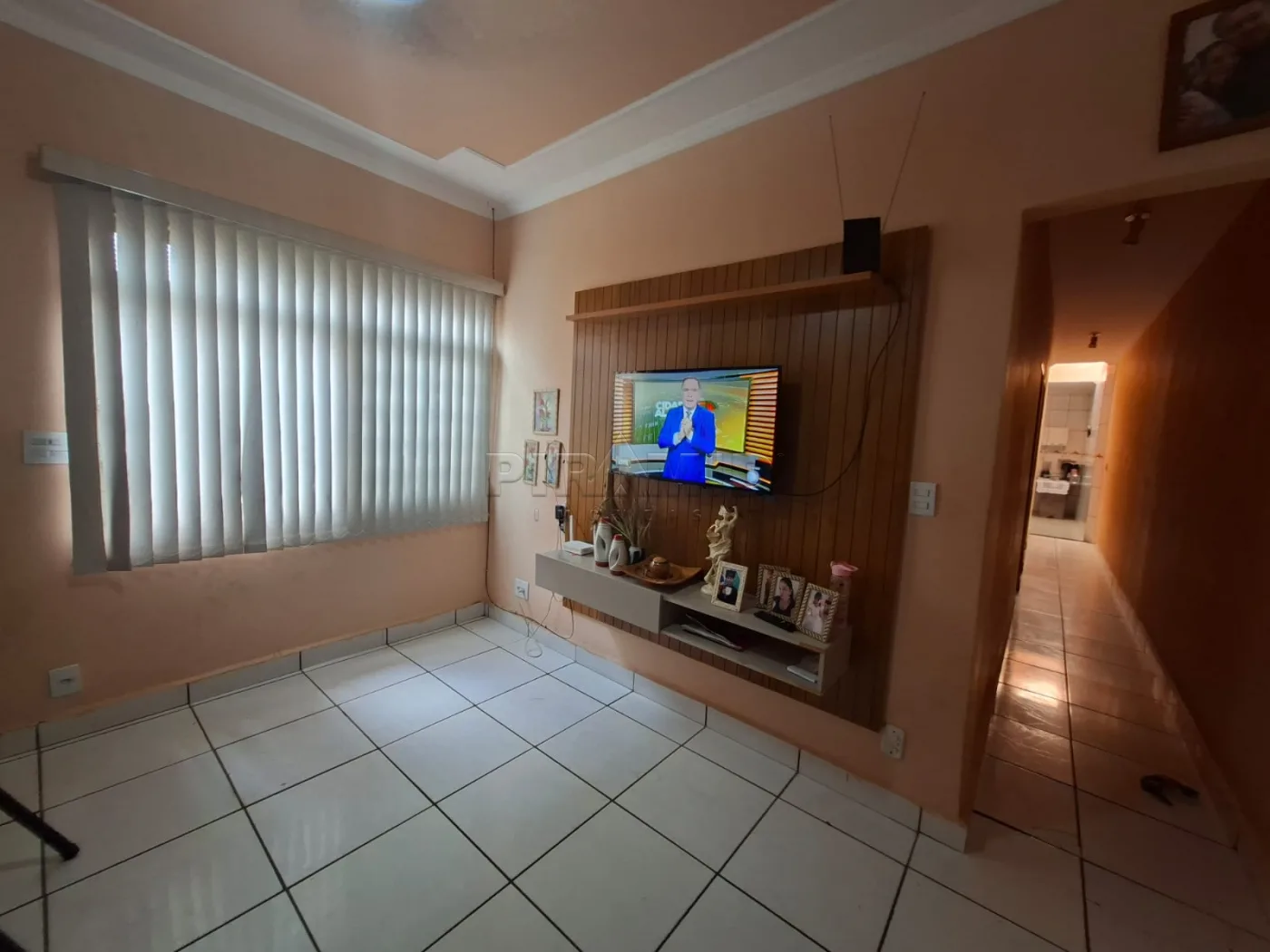 Alugar Casa / Padr&atilde;o em Ribeir&atilde;o Preto R$ 2.000,00 - Foto 3