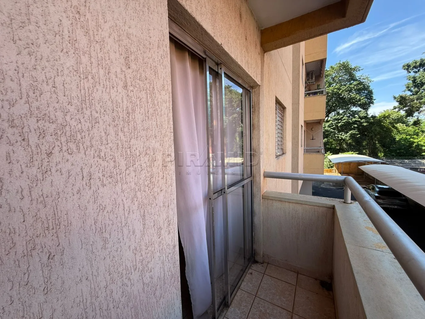 Alugar Apartamento / Padr&atilde;o em Ribeir&atilde;o Preto R$ 1.200,00 - Foto 3