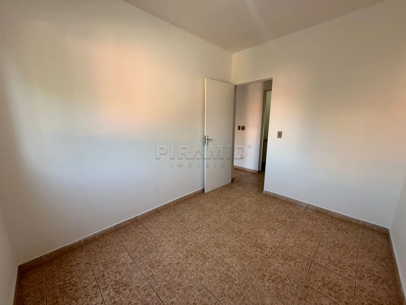 Alugar Apartamento / Padr&atilde;o em Ribeir&atilde;o Preto R$ 1.200,00 - Foto 6