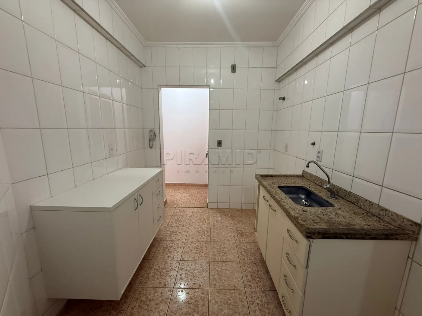 Alugar Apartamento / Padr&atilde;o em Ribeir&atilde;o Preto R$ 1.200,00 - Foto 9