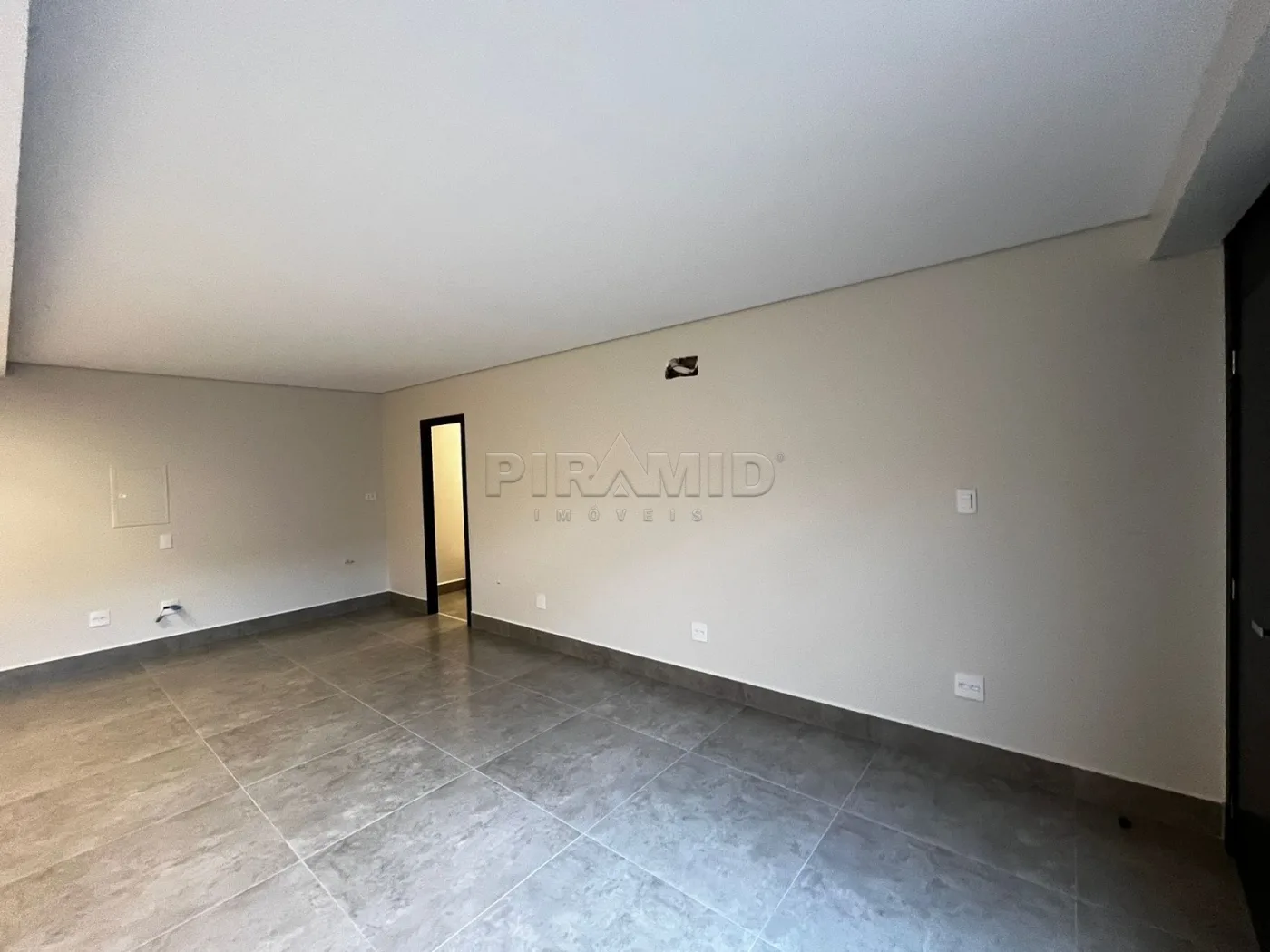 Alugar Comercial / Sala em Ribeir&atilde;o Preto R$ 2.100,00 - Foto 1