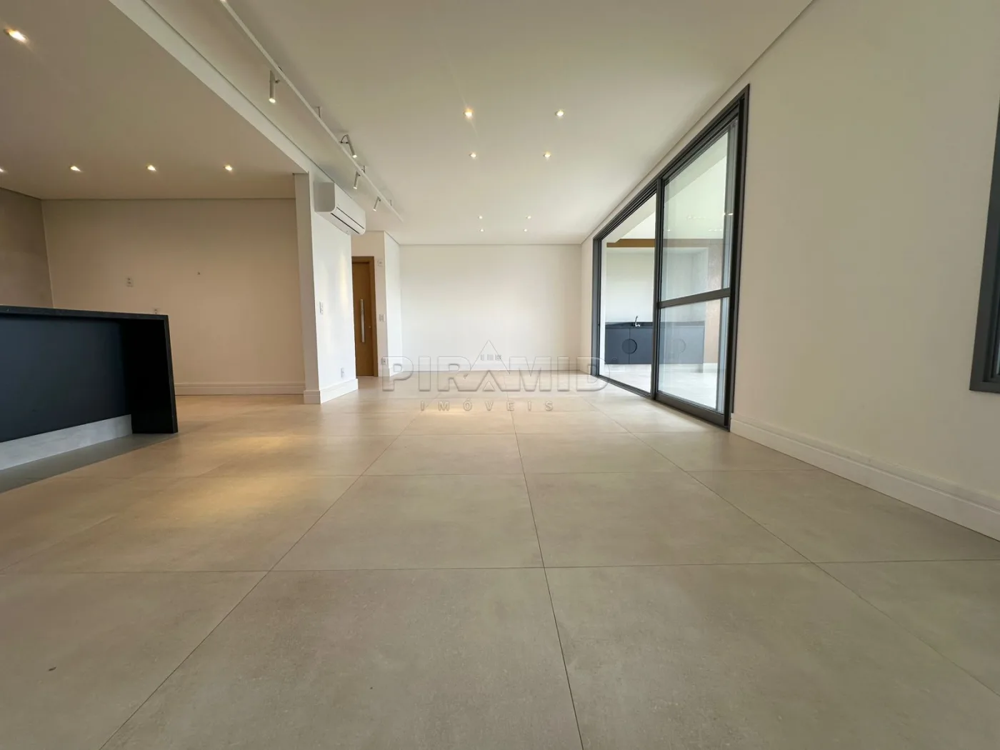 Alugar Apartamento / Padr&atilde;o em Ribeir&atilde;o Preto R$ 7.900,00 - Foto 2