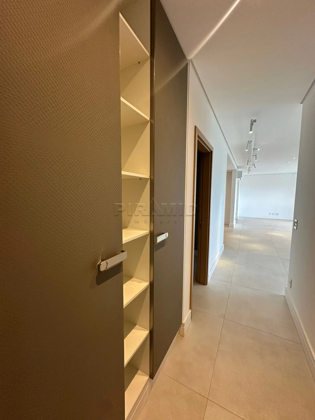 Alugar Apartamento / Padr&atilde;o em Ribeir&atilde;o Preto R$ 7.900,00 - Foto 8