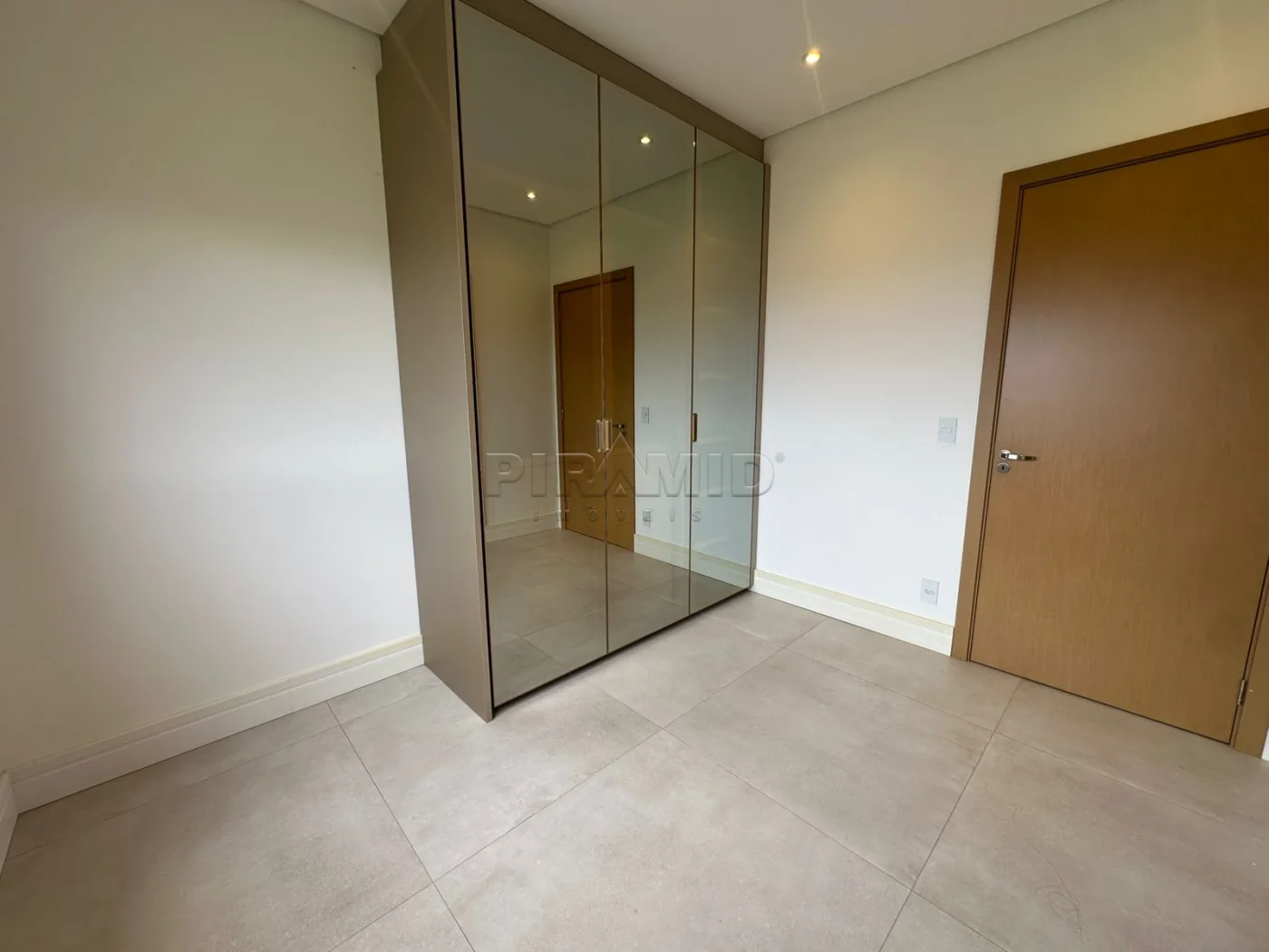 Alugar Apartamento / Padr&atilde;o em Ribeir&atilde;o Preto R$ 7.900,00 - Foto 12