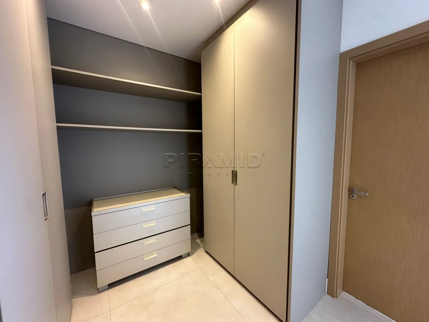 Alugar Apartamento / Padr&atilde;o em Ribeir&atilde;o Preto R$ 7.900,00 - Foto 17