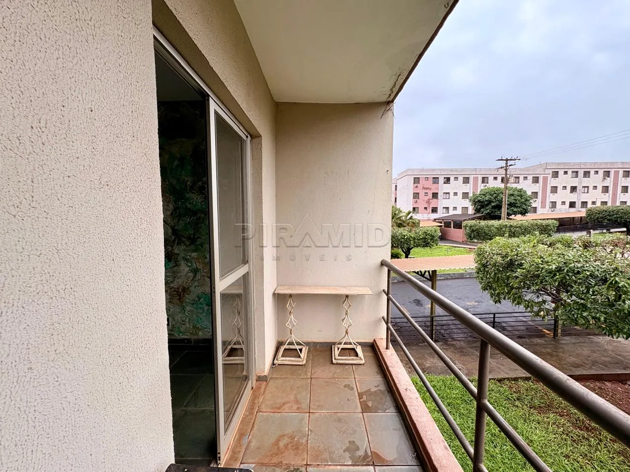 Alugar Apartamento / Padr&atilde;o em Ribeir&atilde;o Preto R$ 1.000,00 - Foto 5