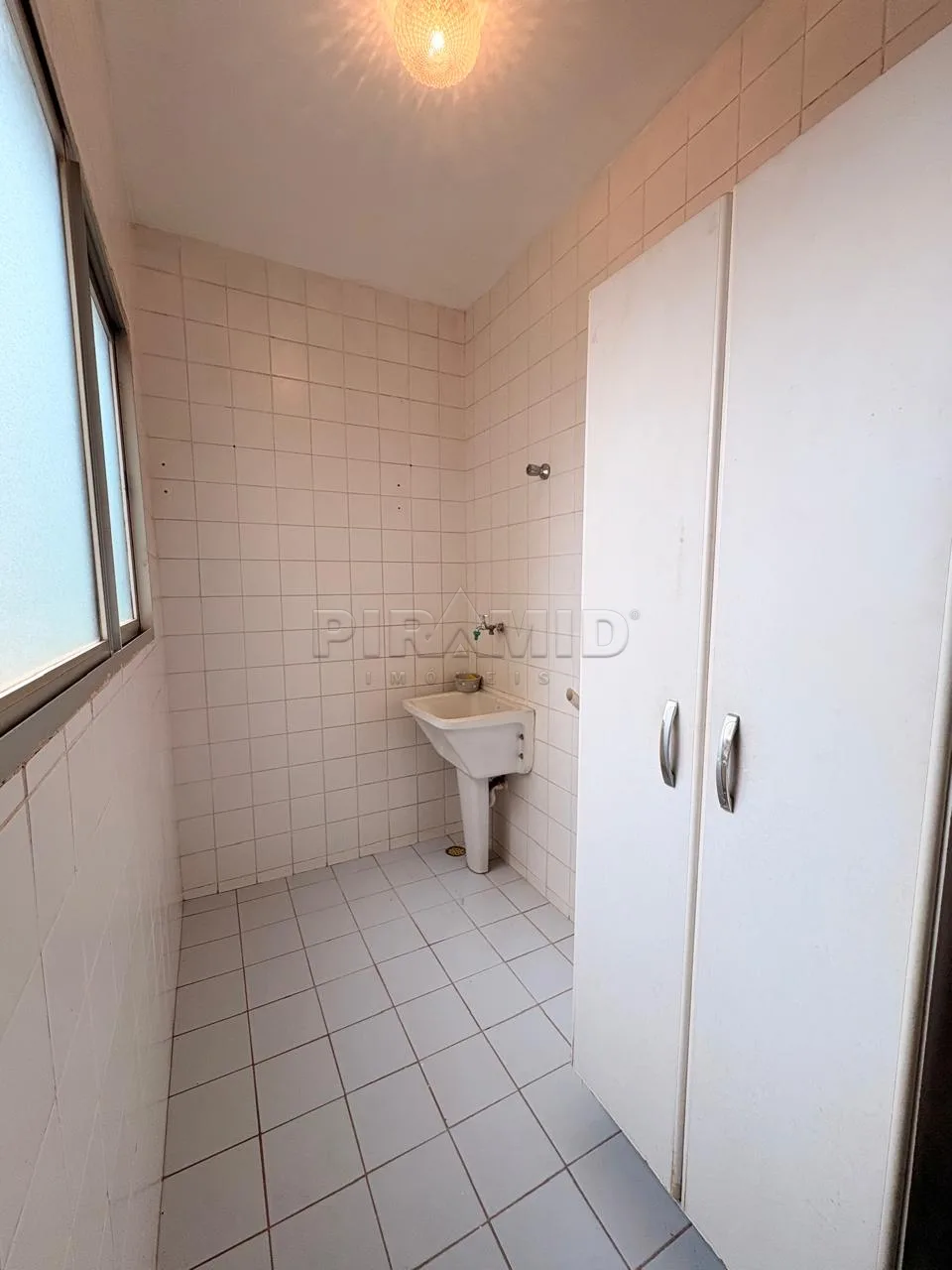 Alugar Apartamento / Padr&atilde;o em Ribeir&atilde;o Preto R$ 1.000,00 - Foto 11