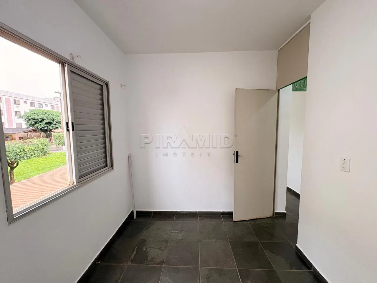 Alugar Apartamento / Padr&atilde;o em Ribeir&atilde;o Preto R$ 1.000,00 - Foto 19
