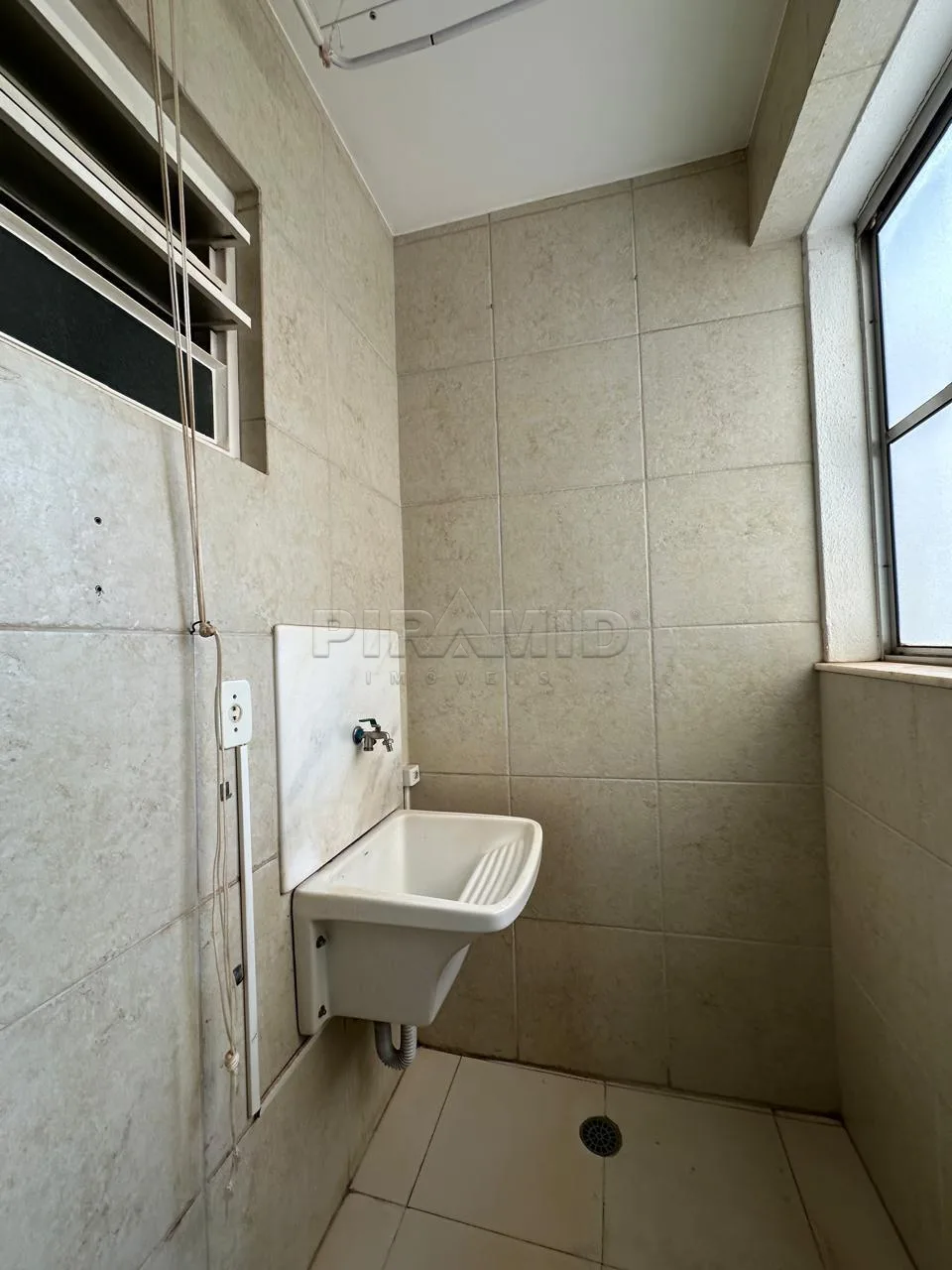 Alugar Apartamento / Padr&atilde;o em Ribeir&atilde;o Preto R$ 1.550,00 - Foto 8