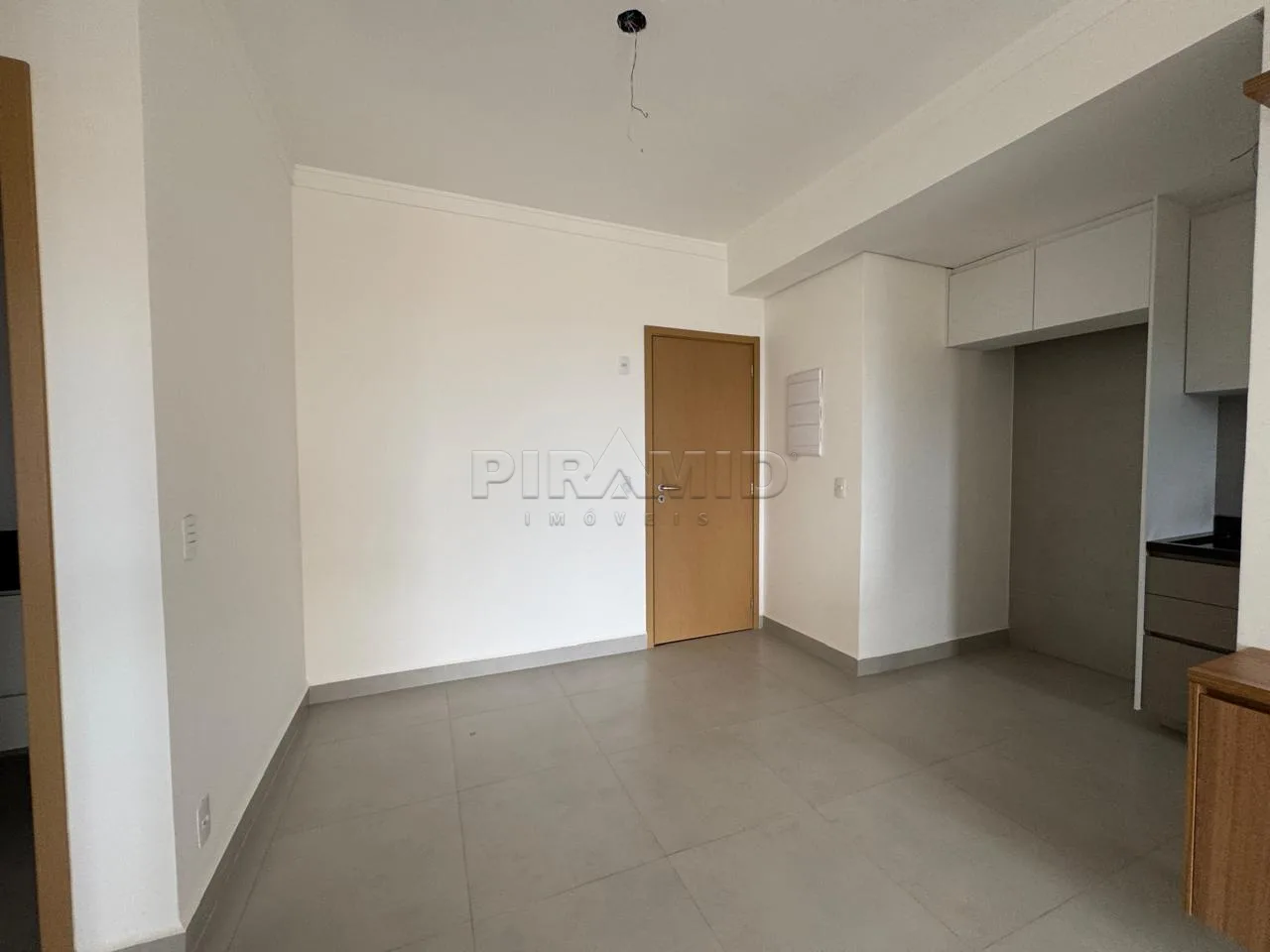 Alugar Apartamento / Padr&atilde;o em Ribeir&atilde;o Preto R$ 3.700,00 - Foto 2