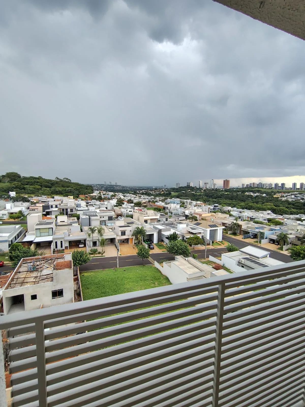 Alugar Apartamento / Padr&atilde;o em Bonfim Paulista R$ 1.800,00 - Foto 3