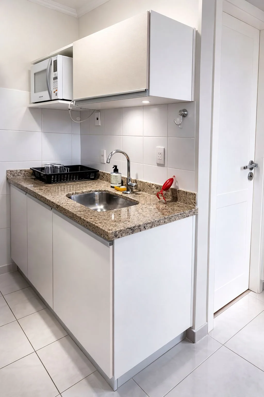 Alugar Apartamento / Kitchnet em Ribeir&atilde;o Preto R$ 1.650,00 - Foto 3