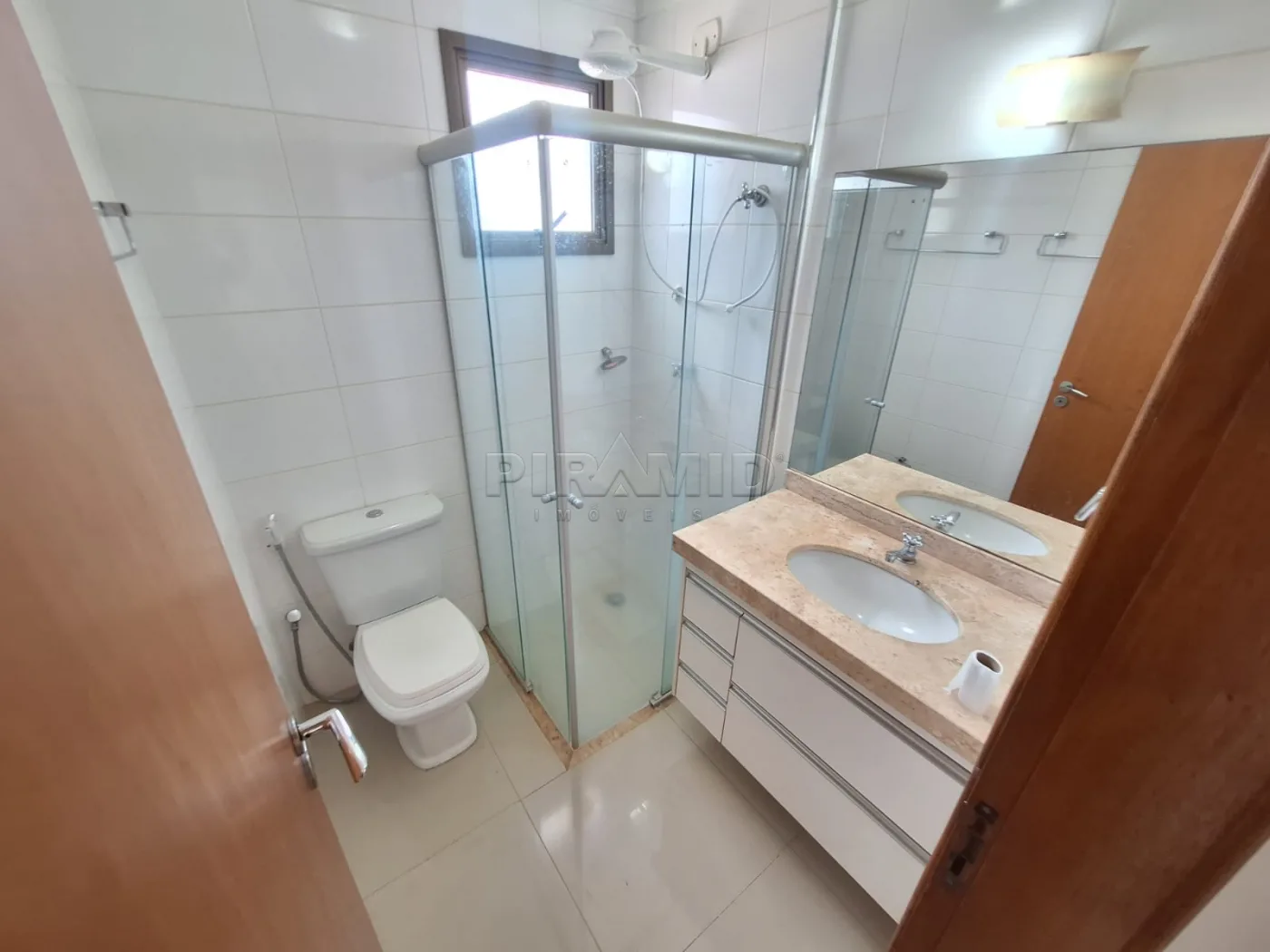 Alugar Apartamento / Padr&atilde;o em Ribeir&atilde;o Preto R$ 3.400,00 - Foto 19
