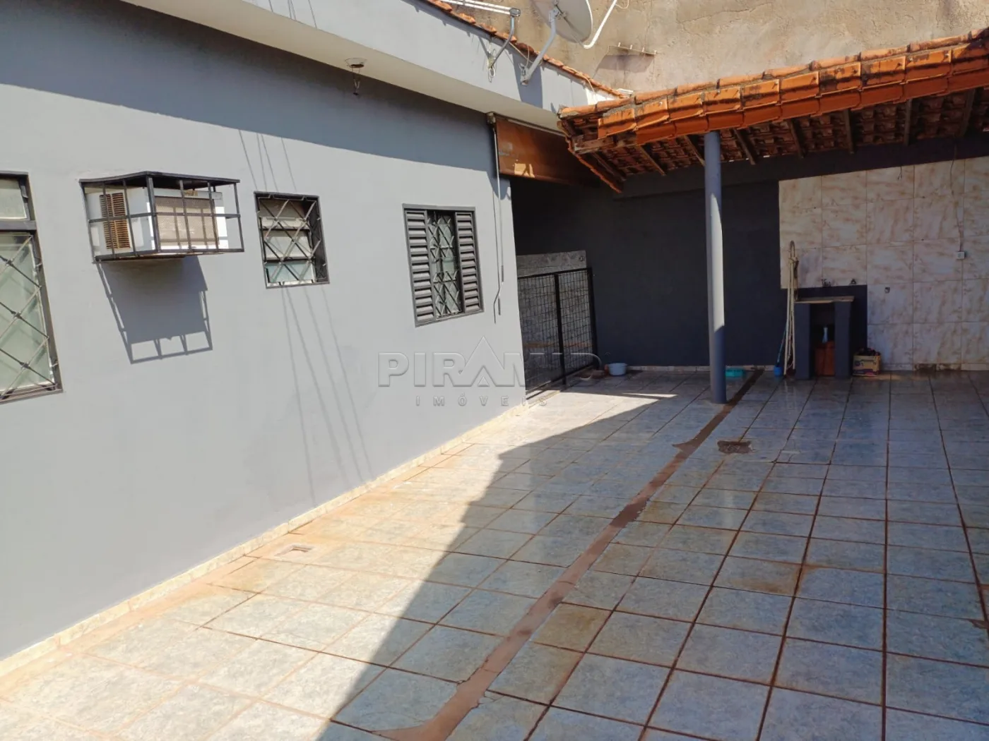 Alugar Casa / Padr&atilde;o em Ribeir&atilde;o Preto R$ 1.500,00 - Foto 1