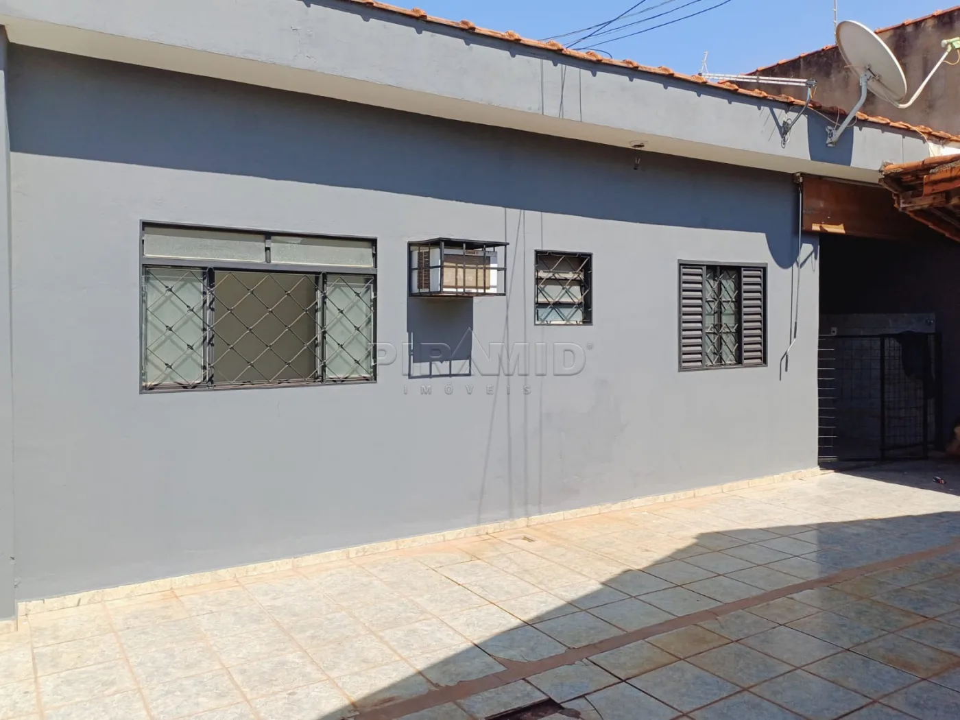 Alugar Casa / Padr&atilde;o em Ribeir&atilde;o Preto R$ 1.500,00 - Foto 2