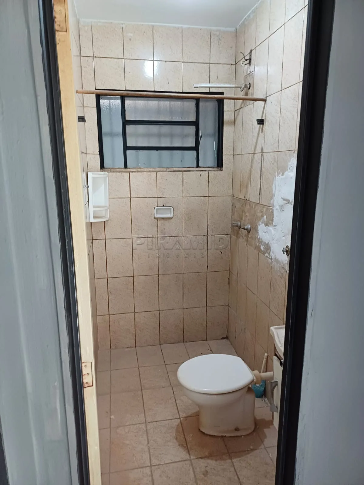 Alugar Casa / Padr&atilde;o em Ribeir&atilde;o Preto R$ 1.500,00 - Foto 11