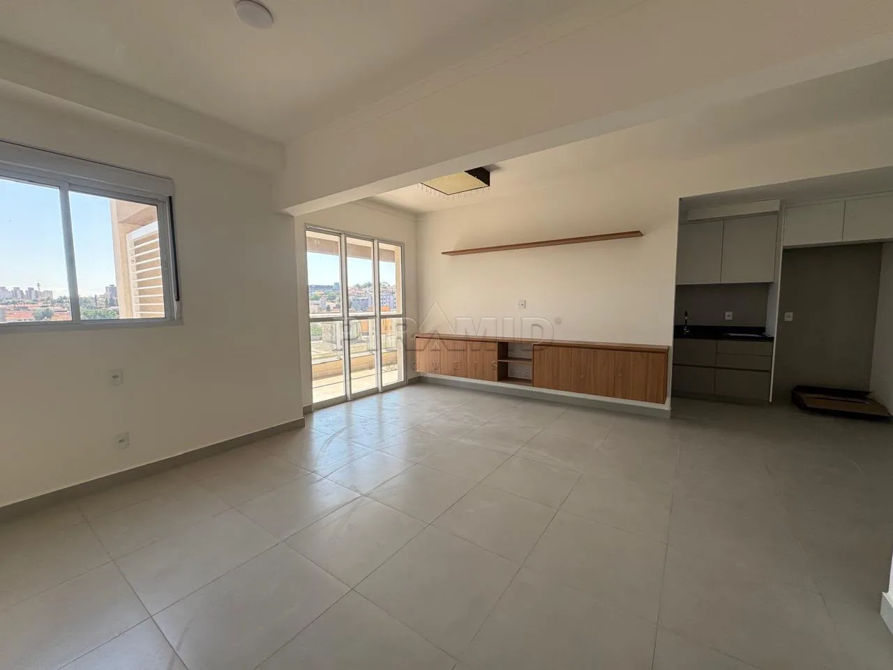 Alugar Apartamento / Padr&atilde;o em Ribeir&atilde;o Preto R$ 4.000,00 - Foto 1
