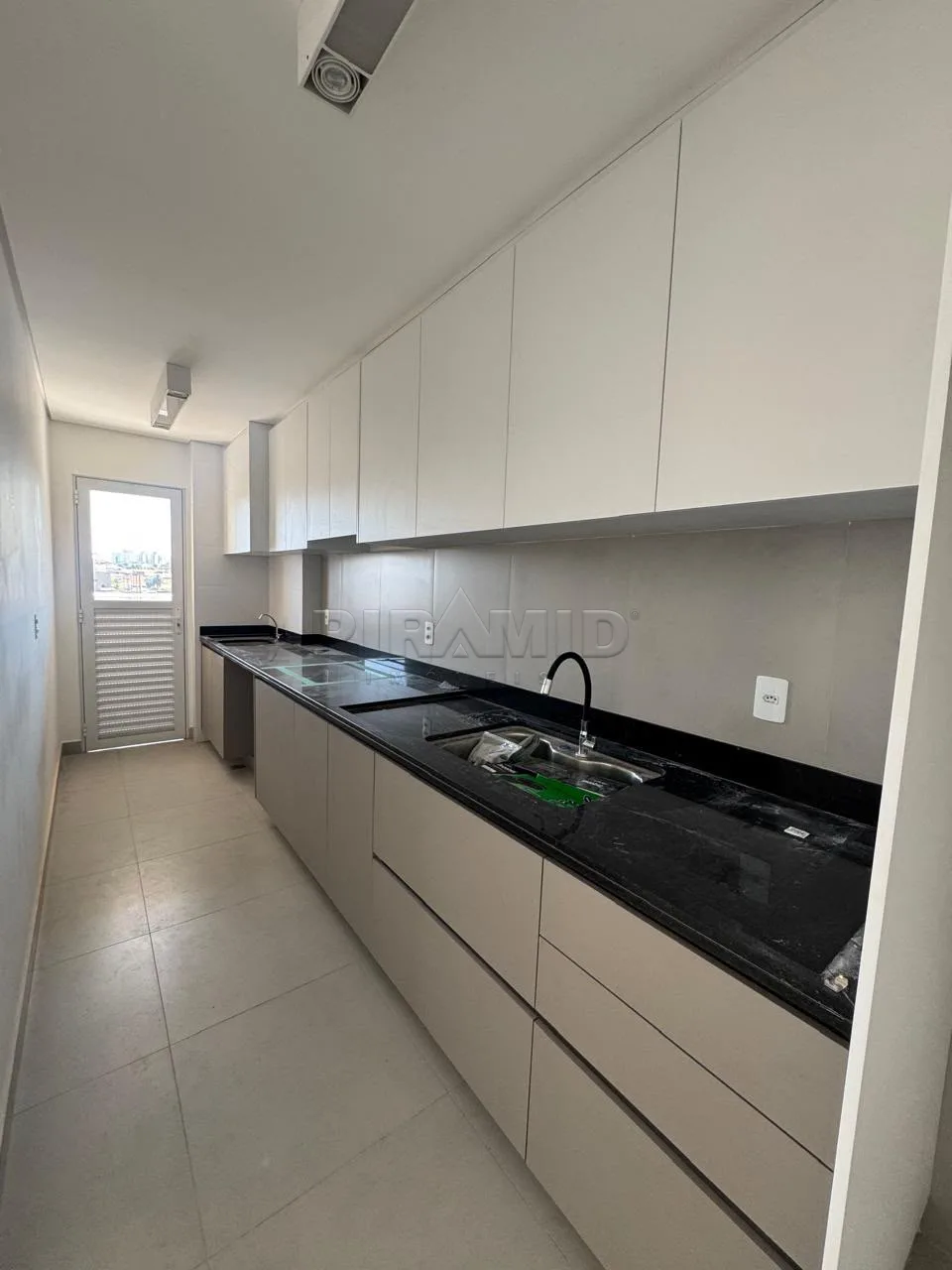 Alugar Apartamento / Padr&atilde;o em Ribeir&atilde;o Preto R$ 4.000,00 - Foto 6