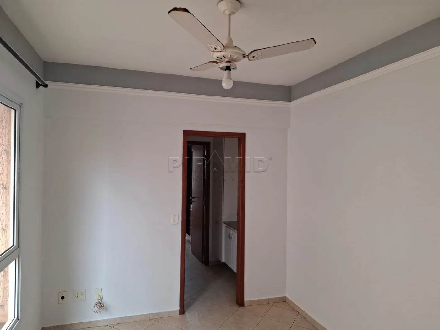 Alugar Apartamento / Padr&atilde;o em Ribeir&atilde;o Preto R$ 1.300,00 - Foto 1