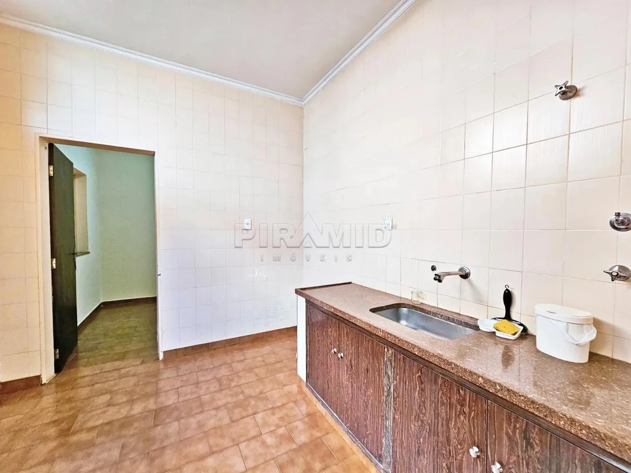 Alugar Casa / Padr&atilde;o em Ribeir&atilde;o Preto R$ 8.500,00 - Foto 3