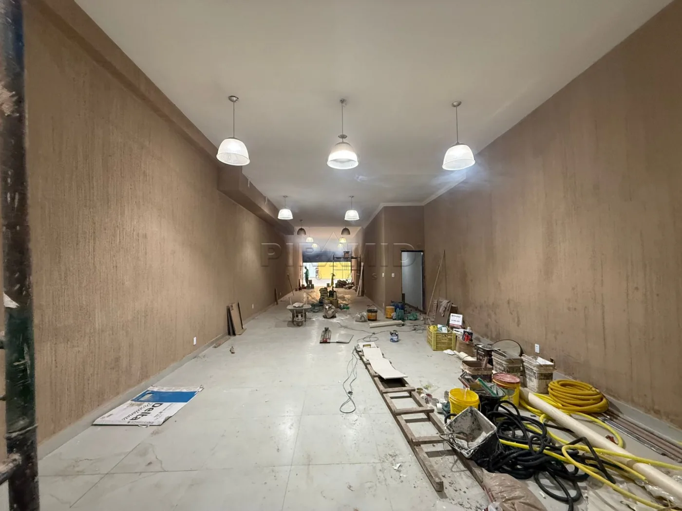 Alugar Comercial / Sal&atilde;o em Ribeir&atilde;o Preto R$ 8.500,00 - Foto 1