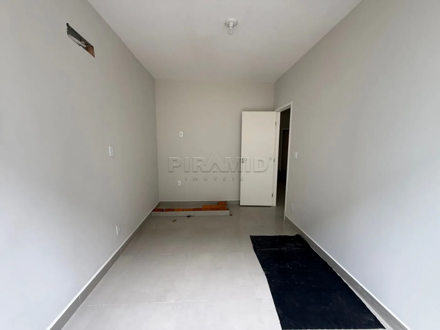 Alugar Apartamento / Padr&atilde;o em Ribeir&atilde;o Preto R$ 1.600,00 - Foto 4
