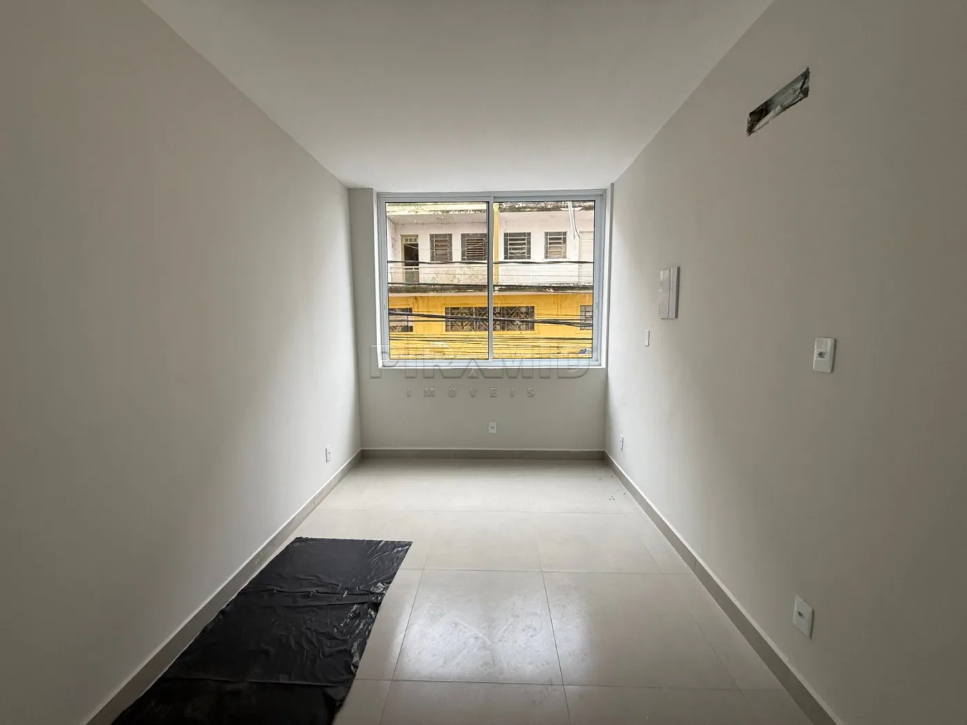 Alugar Apartamento / Padr&atilde;o em Ribeir&atilde;o Preto R$ 1.600,00 - Foto 5