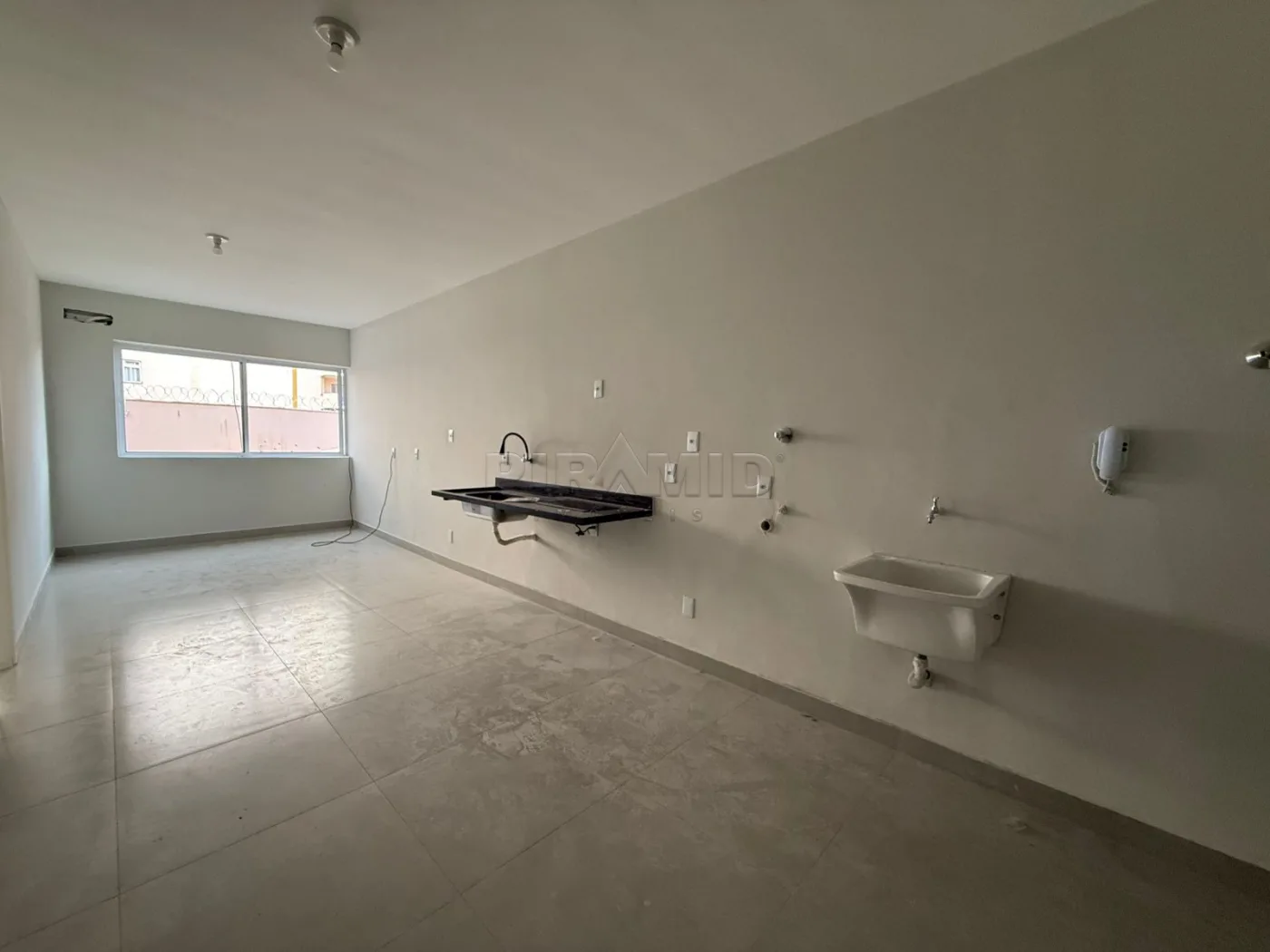 Alugar Apartamento / Padr&atilde;o em Ribeir&atilde;o Preto R$ 1.600,00 - Foto 3