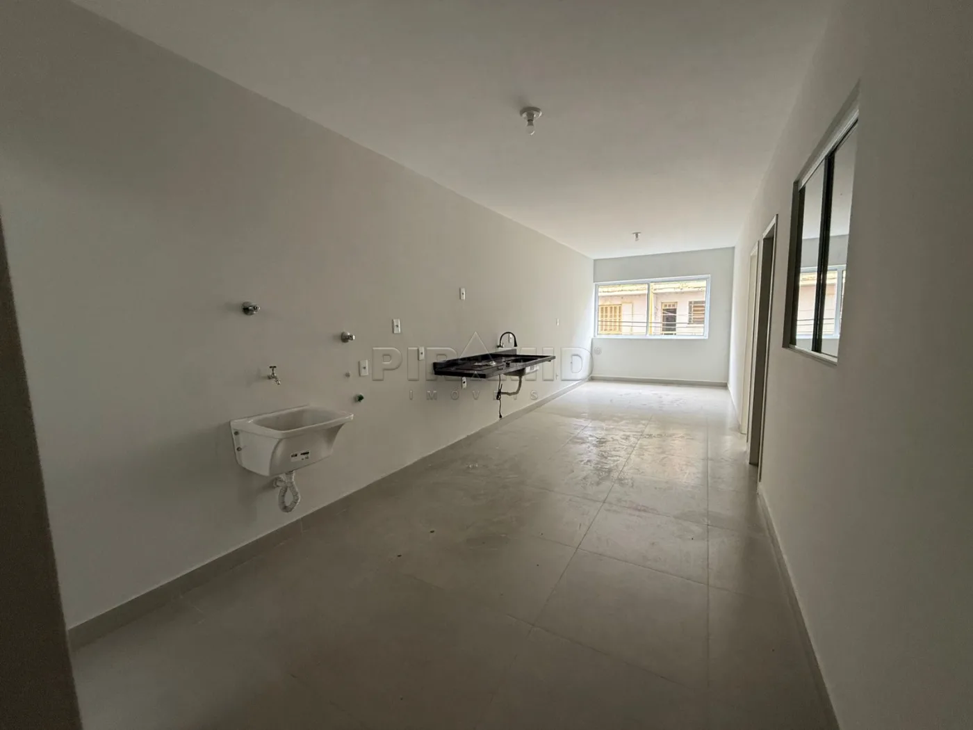 Alugar Apartamento / Padr&atilde;o em Ribeir&atilde;o Preto R$ 1.600,00 - Foto 2
