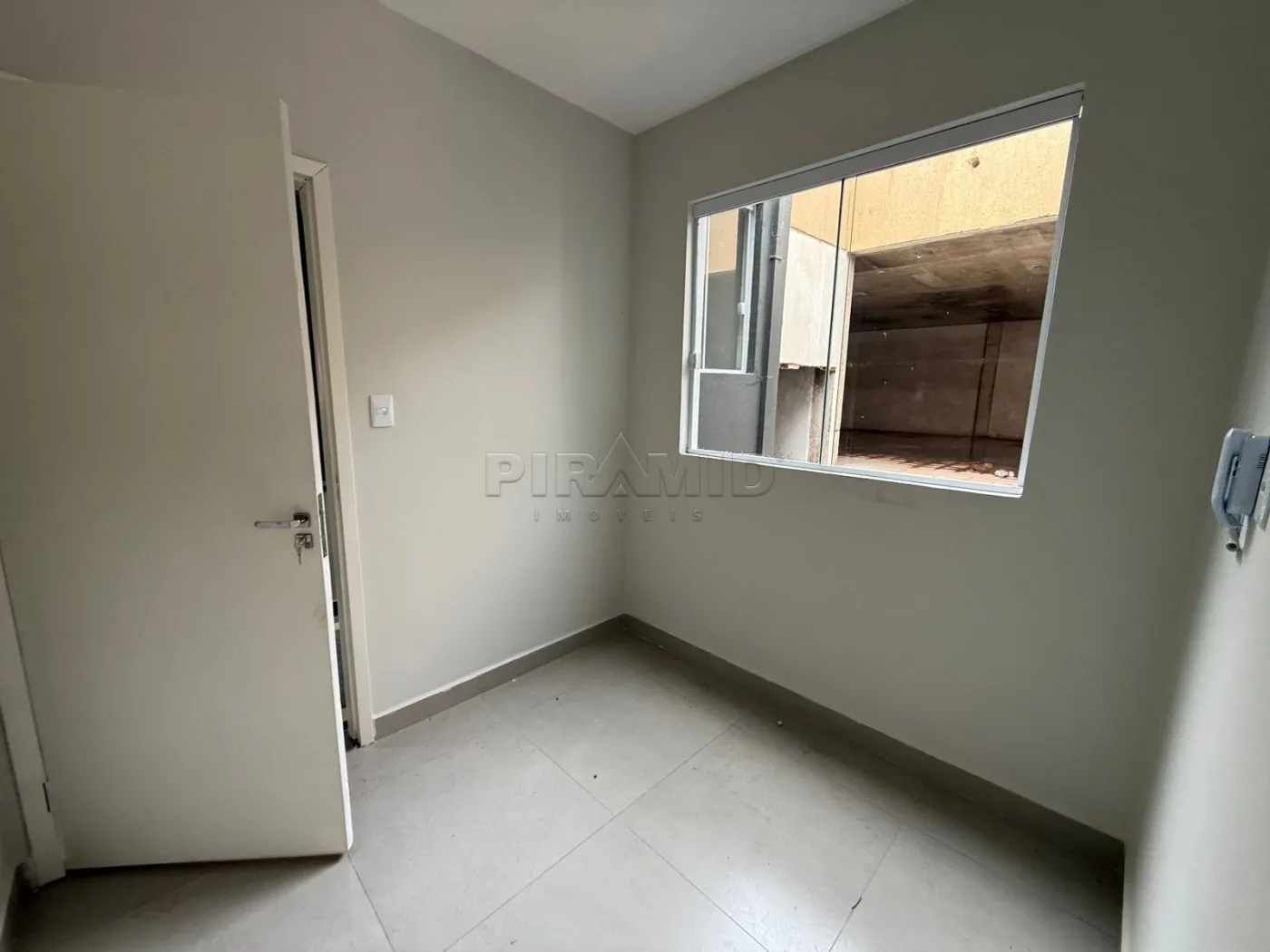 Alugar Apartamento / Padr&atilde;o em Ribeir&atilde;o Preto R$ 1.600,00 - Foto 1
