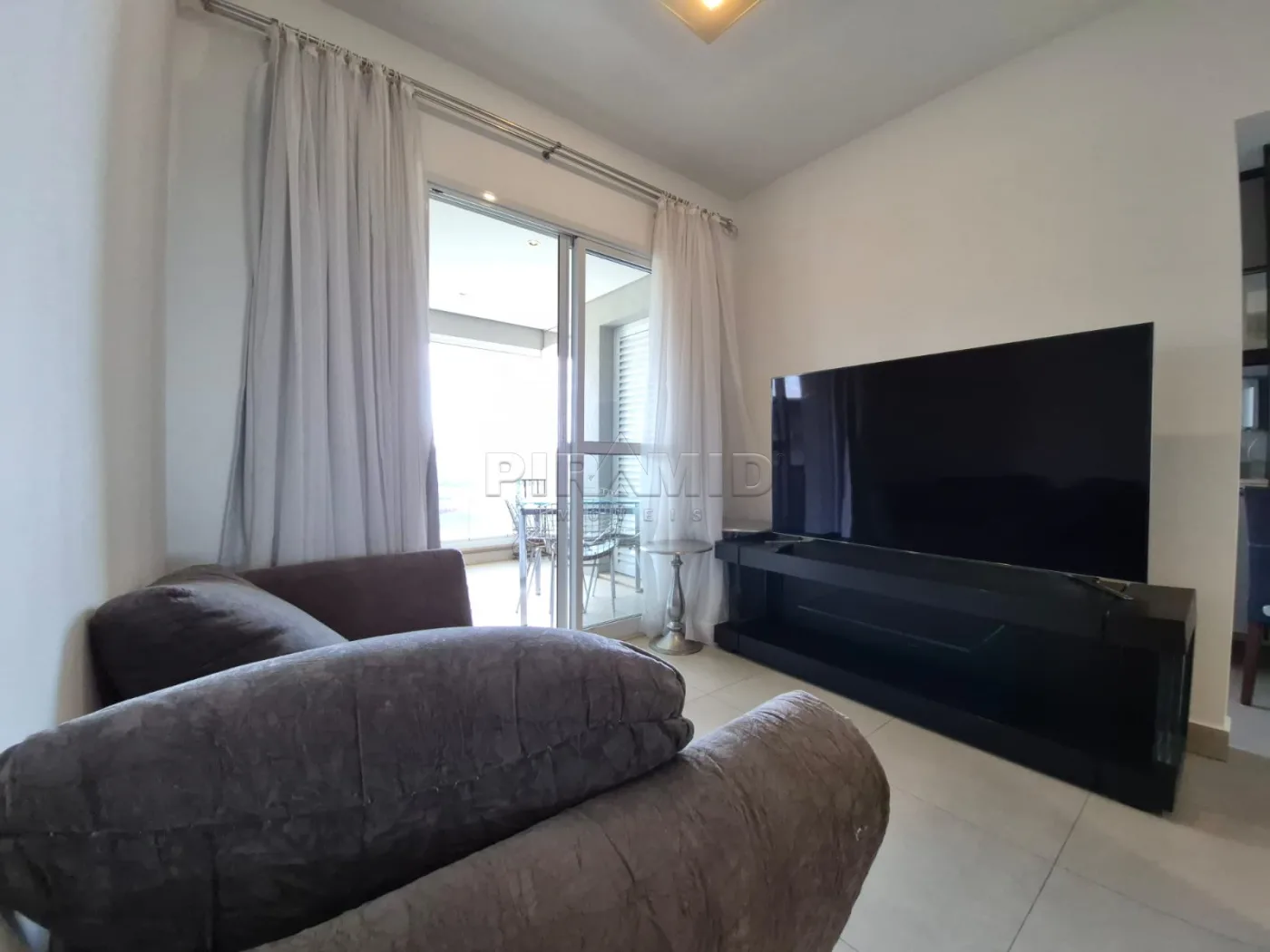 Alugar Apartamento / Padr&atilde;o em Ribeir&atilde;o Preto R$ 3.500,00 - Foto 4