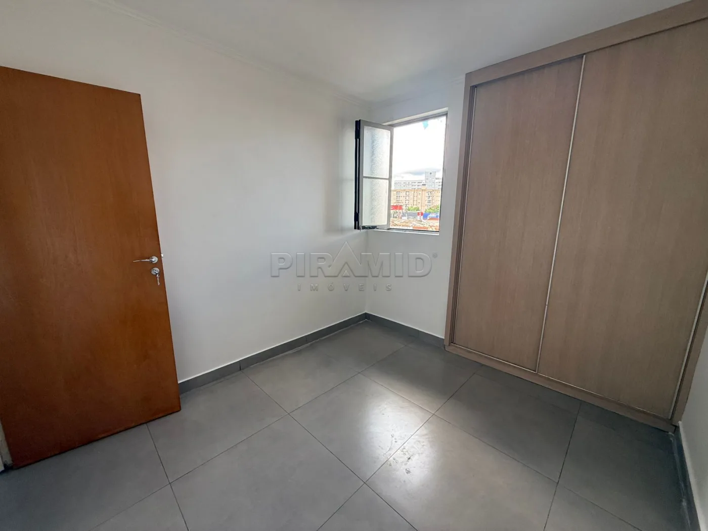 Alugar Apartamento / Padr&atilde;o em Ribeir&atilde;o Preto R$ 1.750,00 - Foto 8