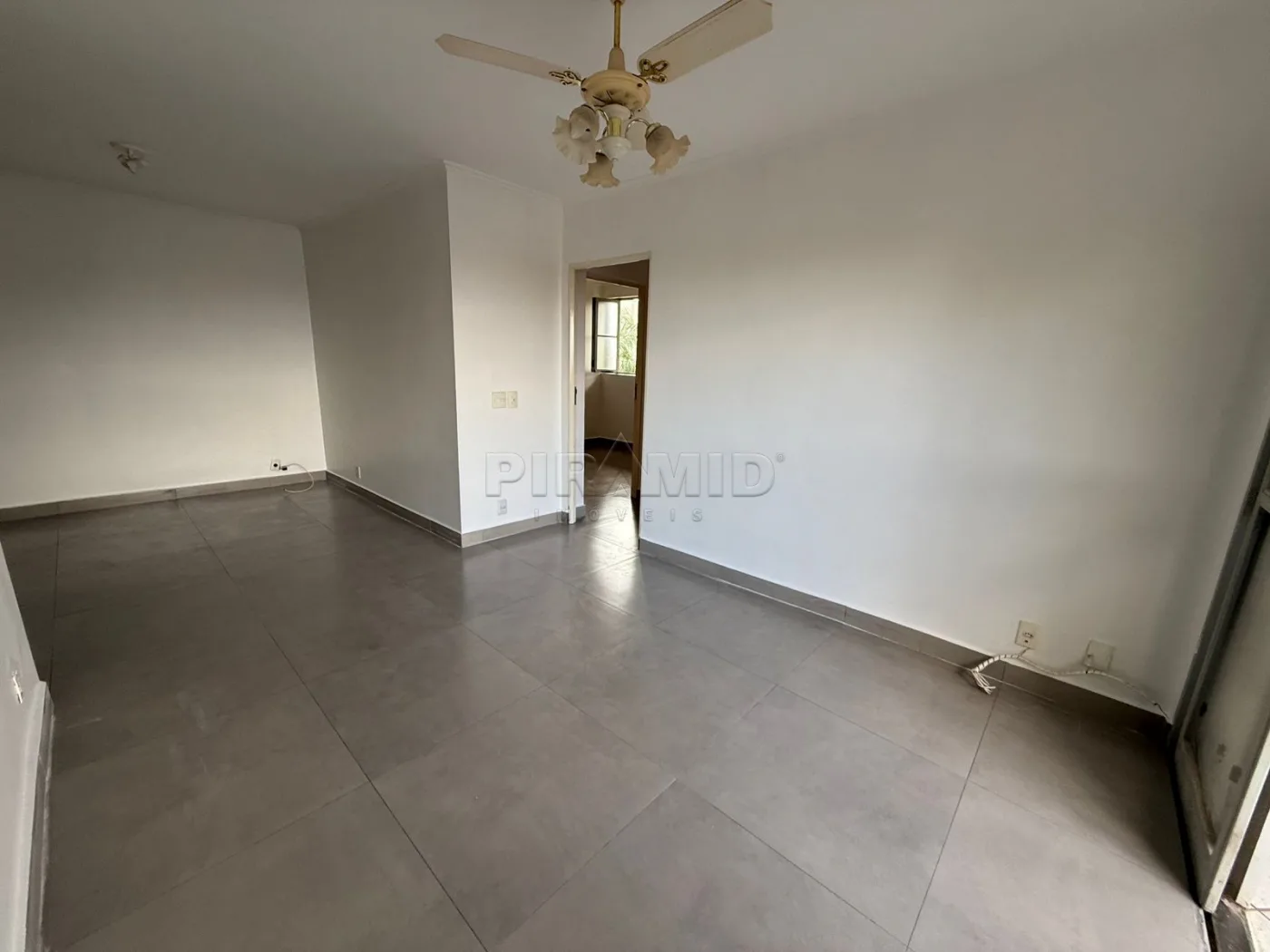 Alugar Apartamento / Padr&atilde;o em Ribeir&atilde;o Preto R$ 1.750,00 - Foto 3
