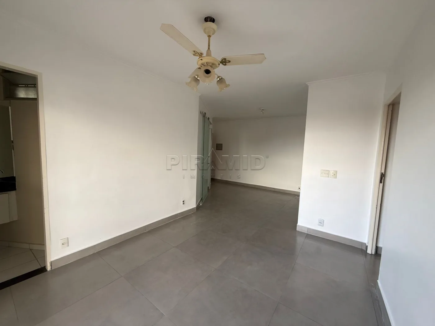 Alugar Apartamento / Padr&atilde;o em Ribeir&atilde;o Preto R$ 1.750,00 - Foto 2