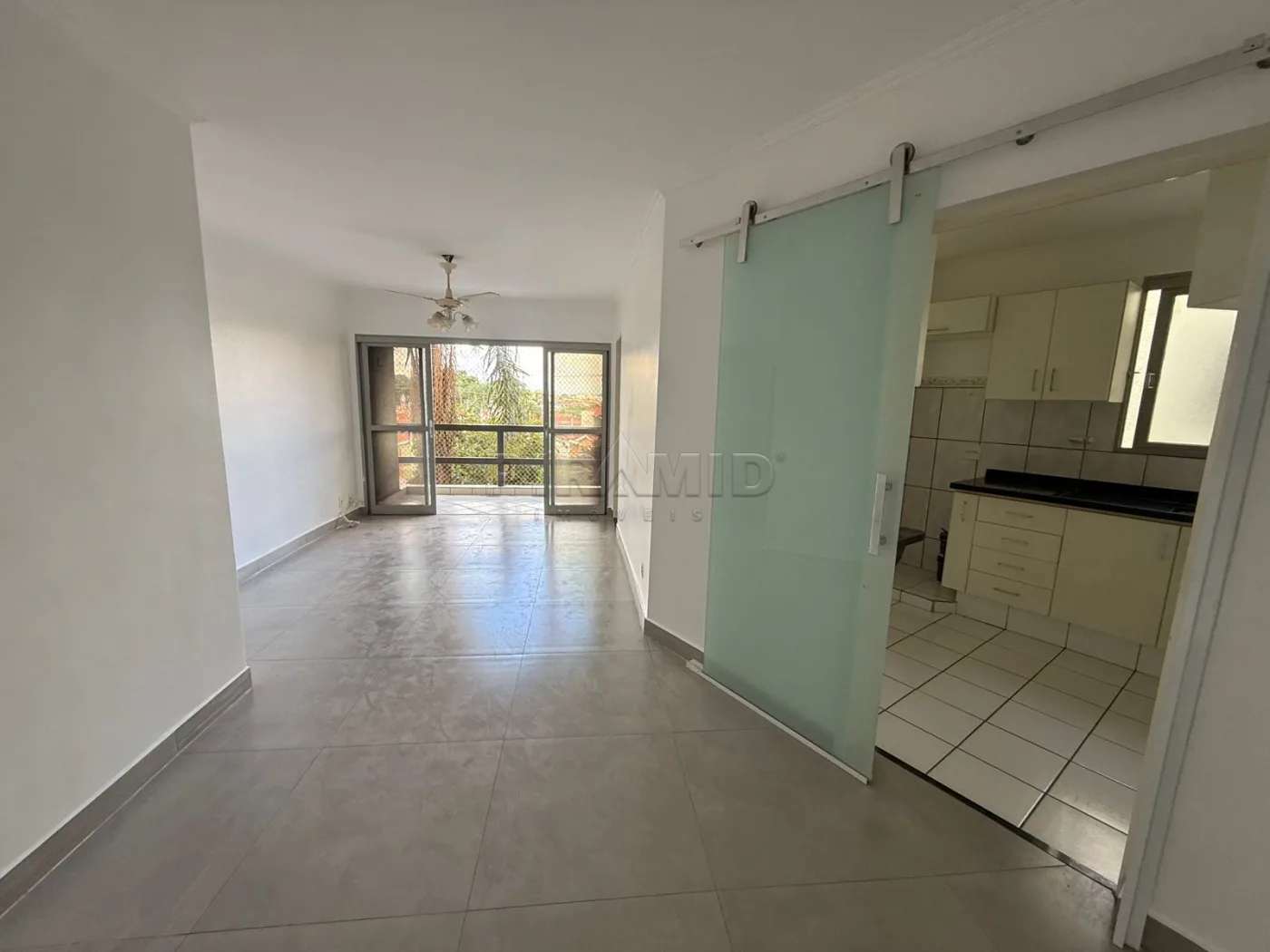 Alugar Apartamento / Padr&atilde;o em Ribeir&atilde;o Preto R$ 1.750,00 - Foto 1