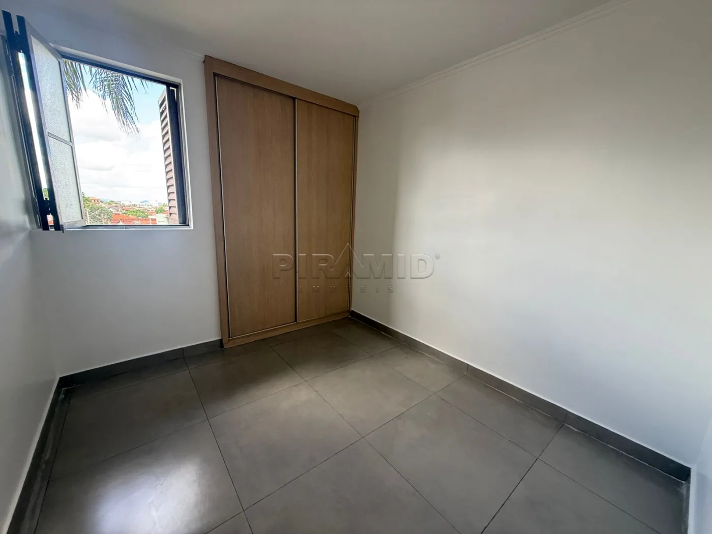 Alugar Apartamento / Padr&atilde;o em Ribeir&atilde;o Preto R$ 1.750,00 - Foto 10