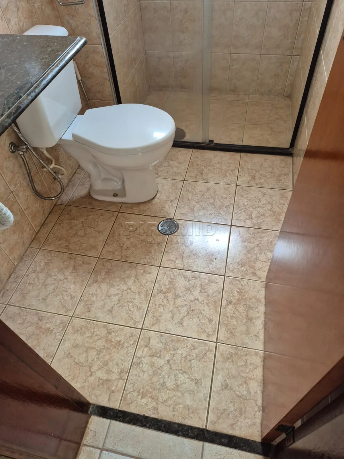 Alugar Apartamento / Padr&atilde;o em Ribeir&atilde;o Preto R$ 1.400,00 - Foto 21
