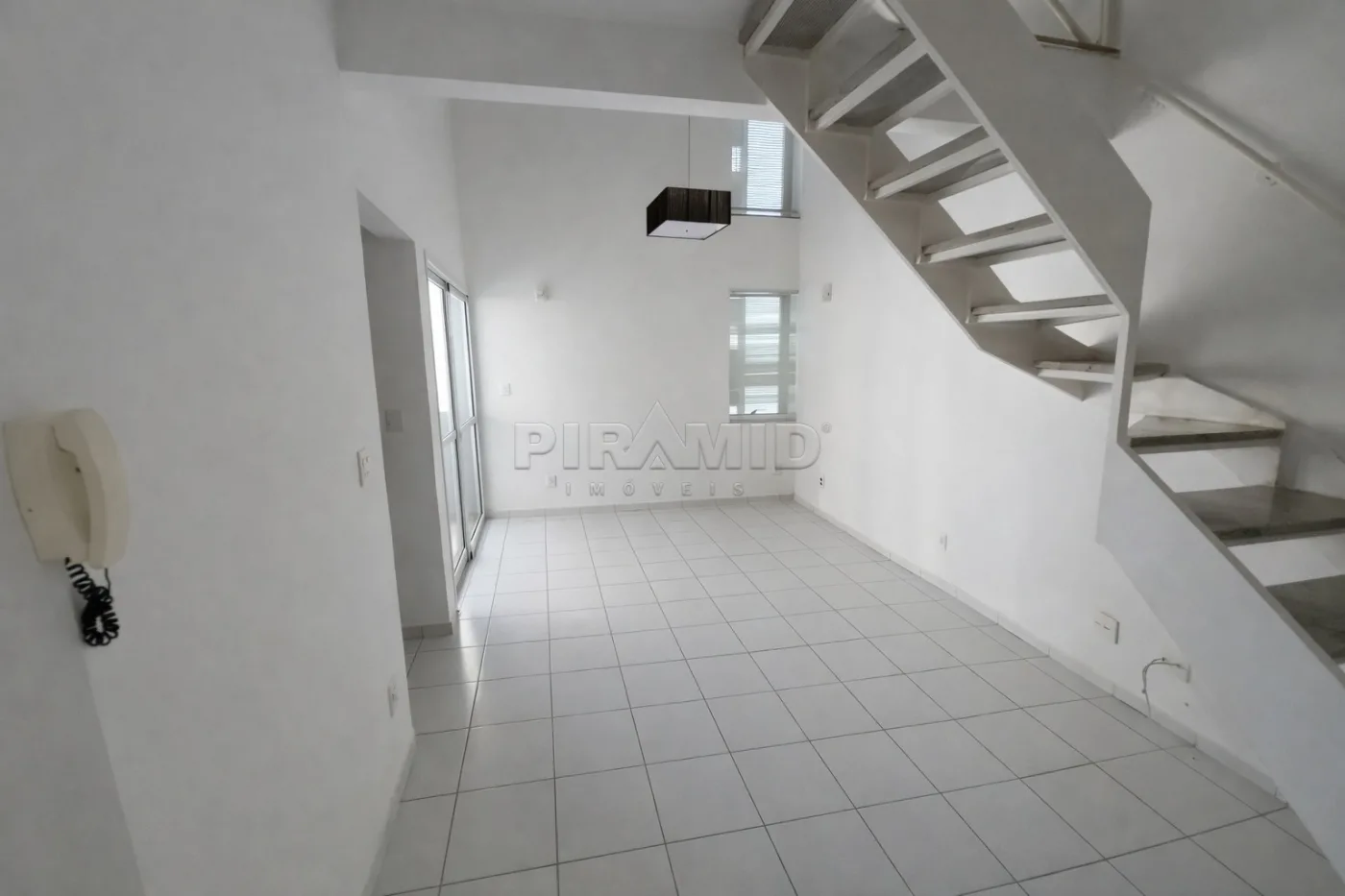 Alugar Apartamento / Padr&atilde;o em Ribeir&atilde;o Preto R$ 1.600,00 - Foto 2