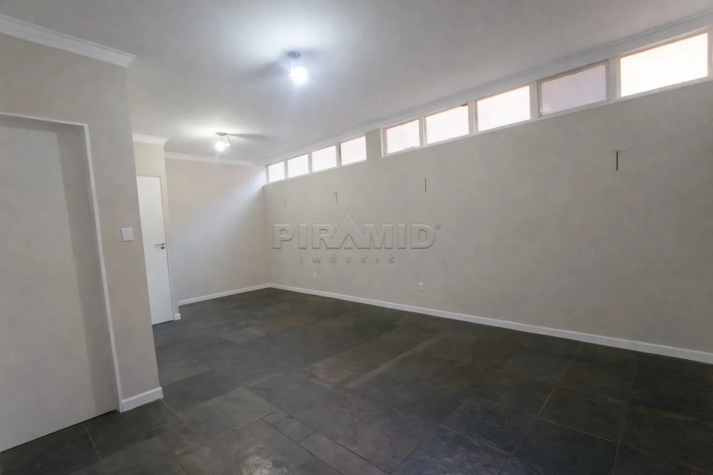 Alugar Comercial / Sala em Ribeir&atilde;o Preto R$ 1.290,00 - Foto 2