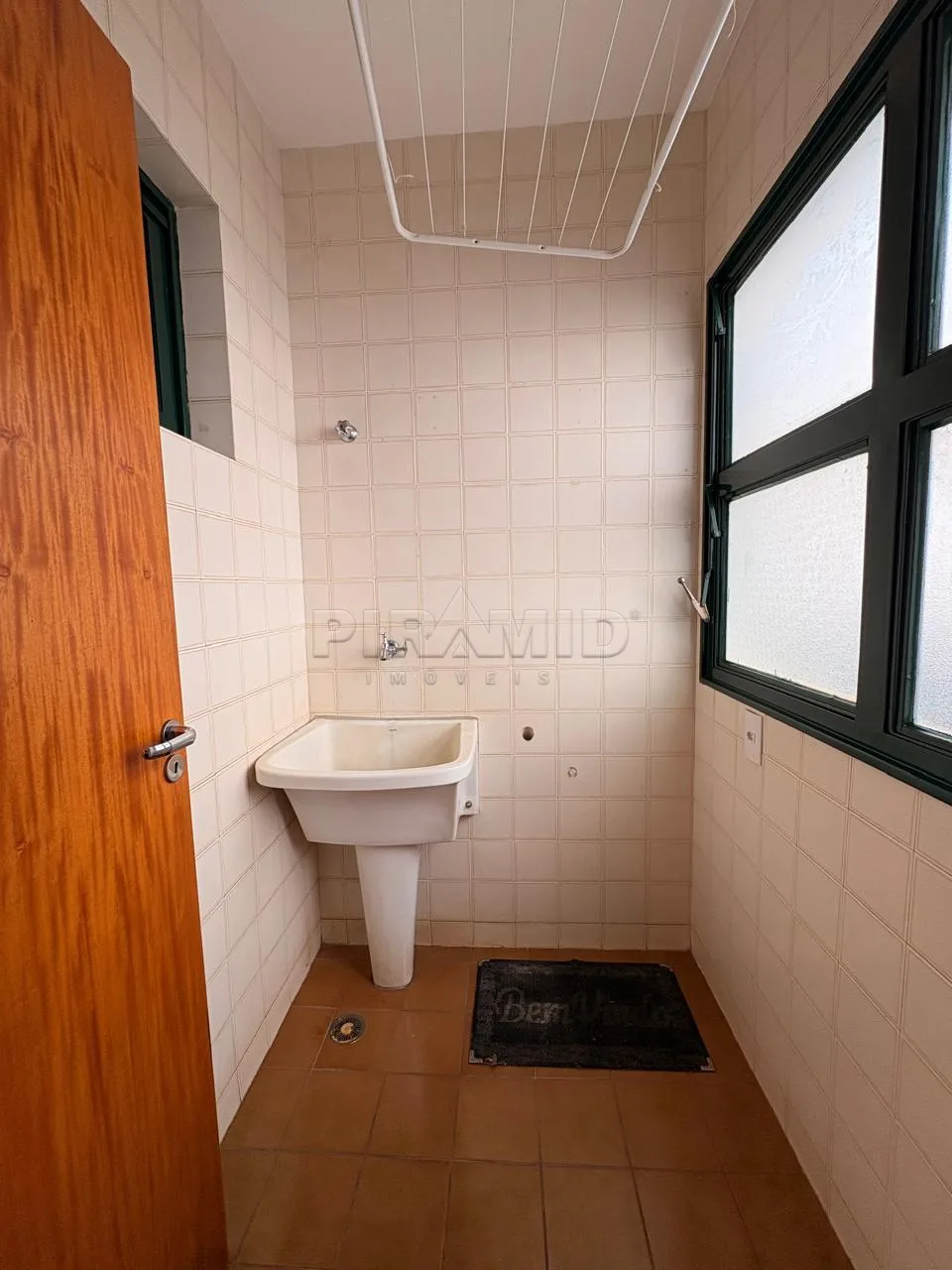 Alugar Apartamento / Padr&atilde;o em Ribeir&atilde;o Preto R$ 1.200,00 - Foto 6