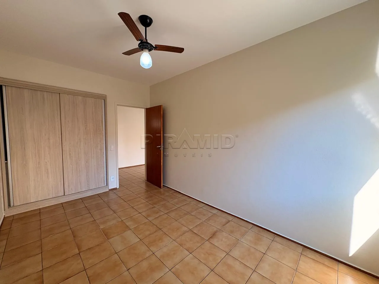 Alugar Apartamento / Padr&atilde;o em Ribeir&atilde;o Preto R$ 1.200,00 - Foto 8