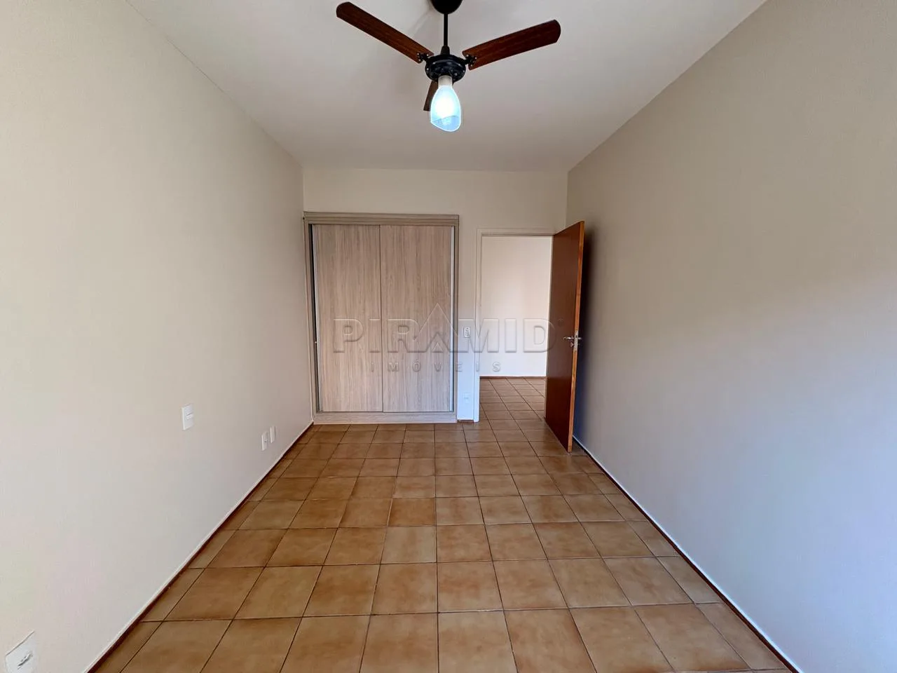 Alugar Apartamento / Padr&atilde;o em Ribeir&atilde;o Preto R$ 1.200,00 - Foto 9